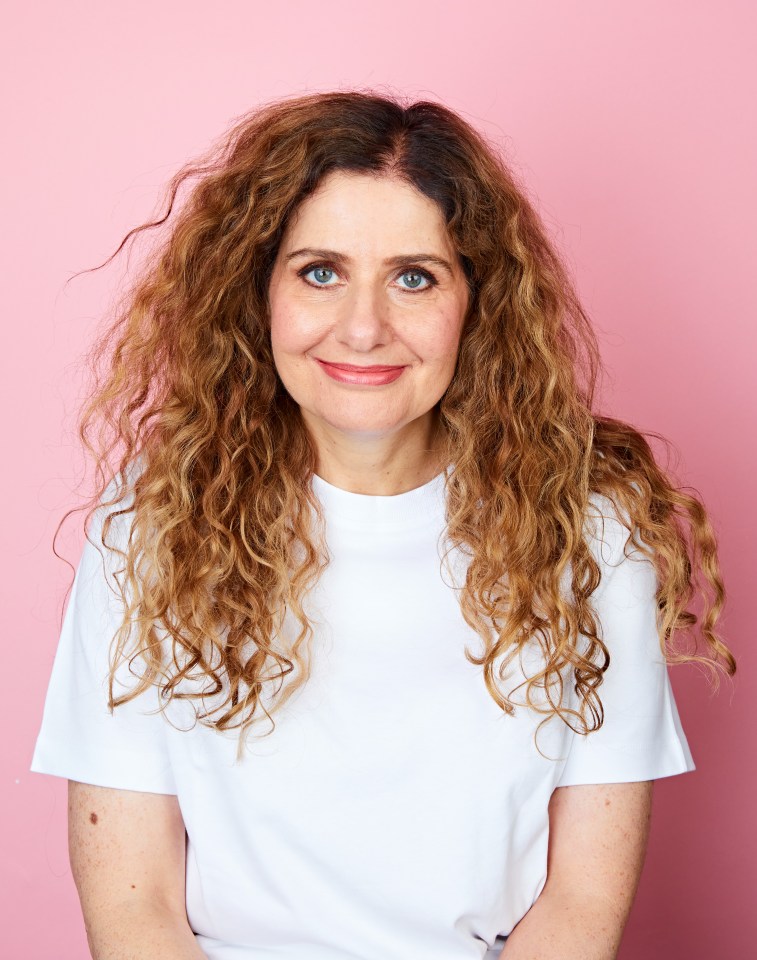 Woman with curly hair before using a Dyson Air Wrap.