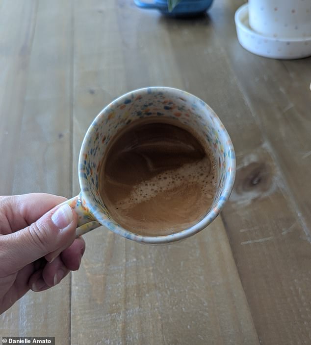 The Absolu produced a good crema on my coffee, if not a little over extracted