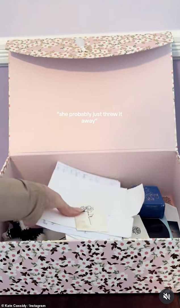 On Tuesday, Kate filmed herself filling her memory box with letters, cards and Polaroid photos that the late singer had given her