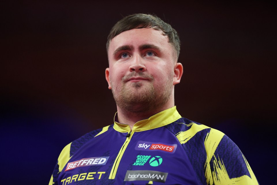 Luke Littler of England at the 2025 Betfred World Matchplay quarter-final.