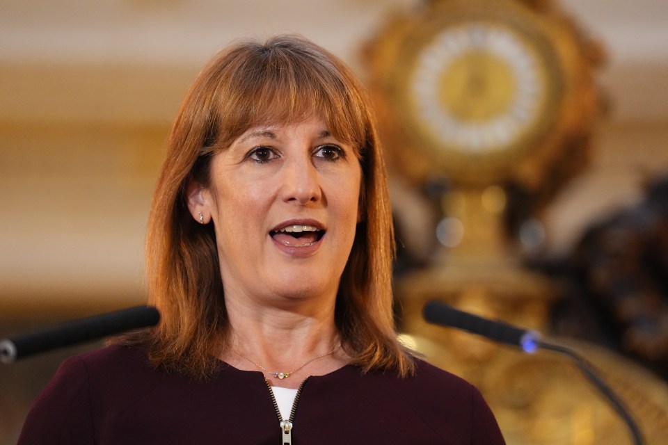 Rachel Reeves speaking at a business reception.