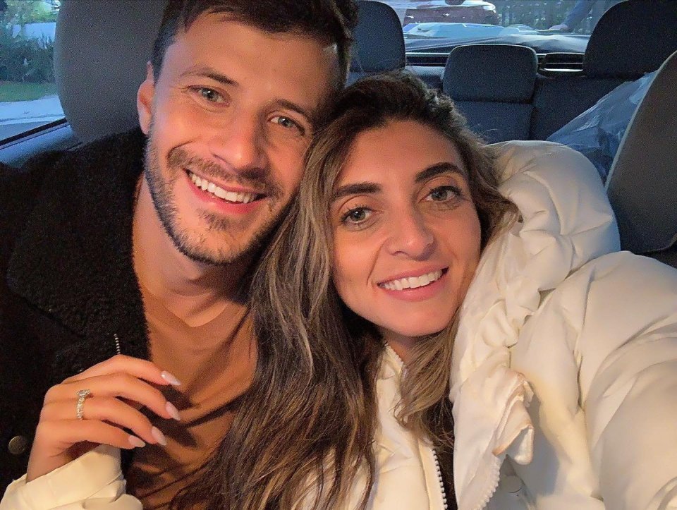 Emily Robbie (pictured with her husband Tyler) was 'addicted to sex'