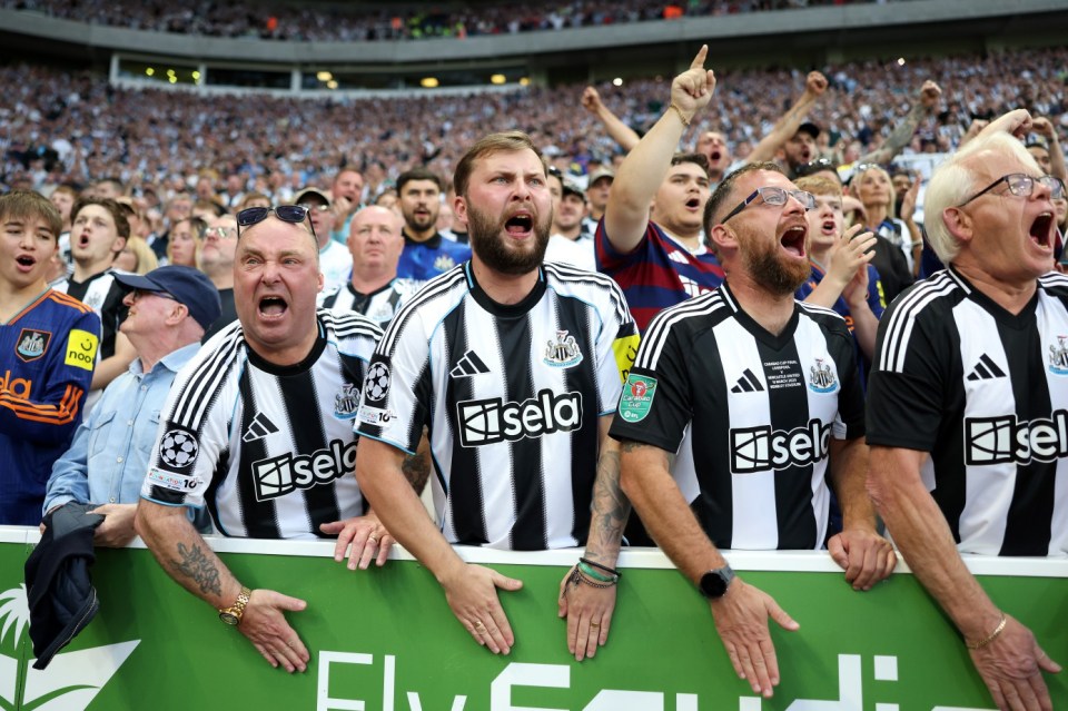 NEWCASTLE UPON TYNE, ENGLAND - AUGUST 25: Fans of Newcastle United show their support prior to the Premier League match between Newcastle United and Liverpool at St James' Park on August 25, 2025 in Newcastle upon Tyne, England. (Photo by George Wood/Getty Images)