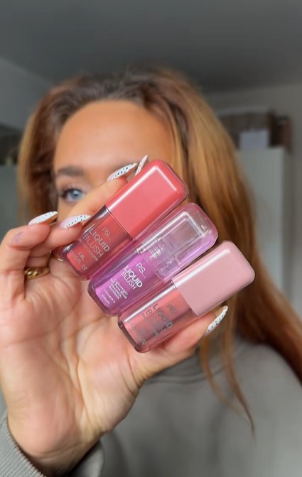 I tested primark blush dupes that are £21 cheaper than popular beauty brand // SOURCE https://www.tiktok.com/@sophieswannickk/video/7548948614521851159?_r=1&_t=ZN-8zjzxxXneGk