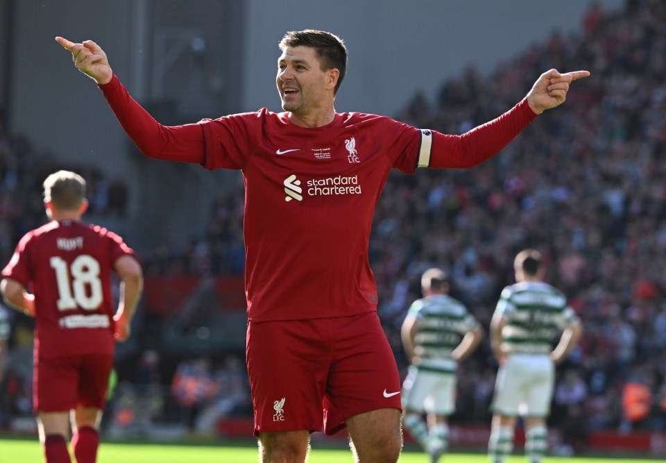 Steven Gerrard celebrating a goal.