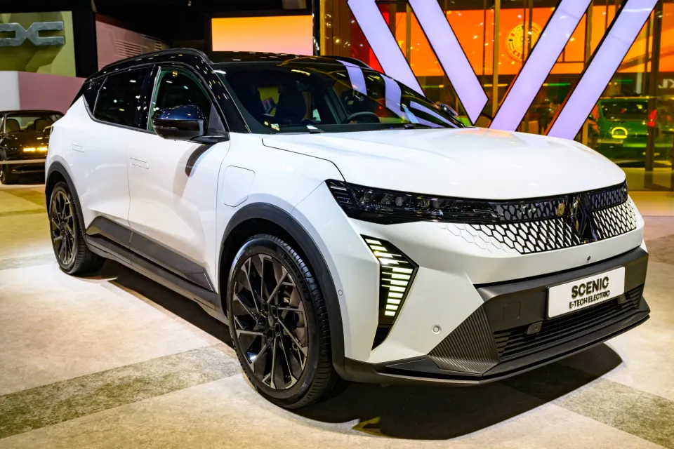 BRUSSELS, BELGIUM - JANUARY 10: Renault Scenic E-Tech eletric battery electric crossover on display at the AutoSalon on January 10, 2025 in Brussels, Belgium. (Photo by Sjoerd van der Wal/Getty Images)