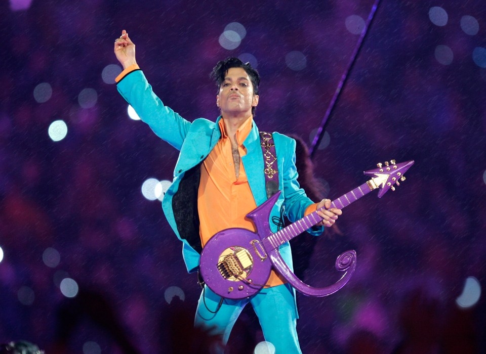 Prince performing at Super Bowl XLI.