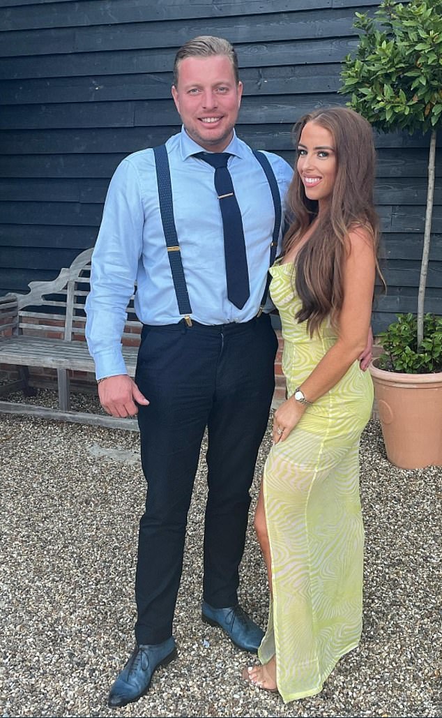 Skinner's wife Sinead intends to support him while he is on Strictly, starting this Saturday