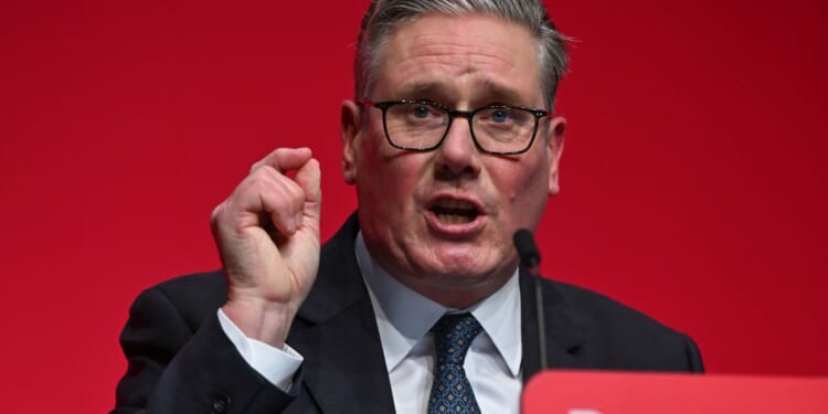 Keir denies he put Reform activists at risk after claim he 'incited violence' - as PM insists Farage 'will rip UK apart'