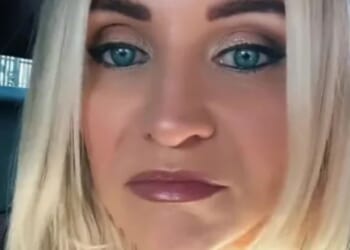 Mum rants it should be 'illegal' for 'overweight mums' on the school run to wear flesh-coloured leggings