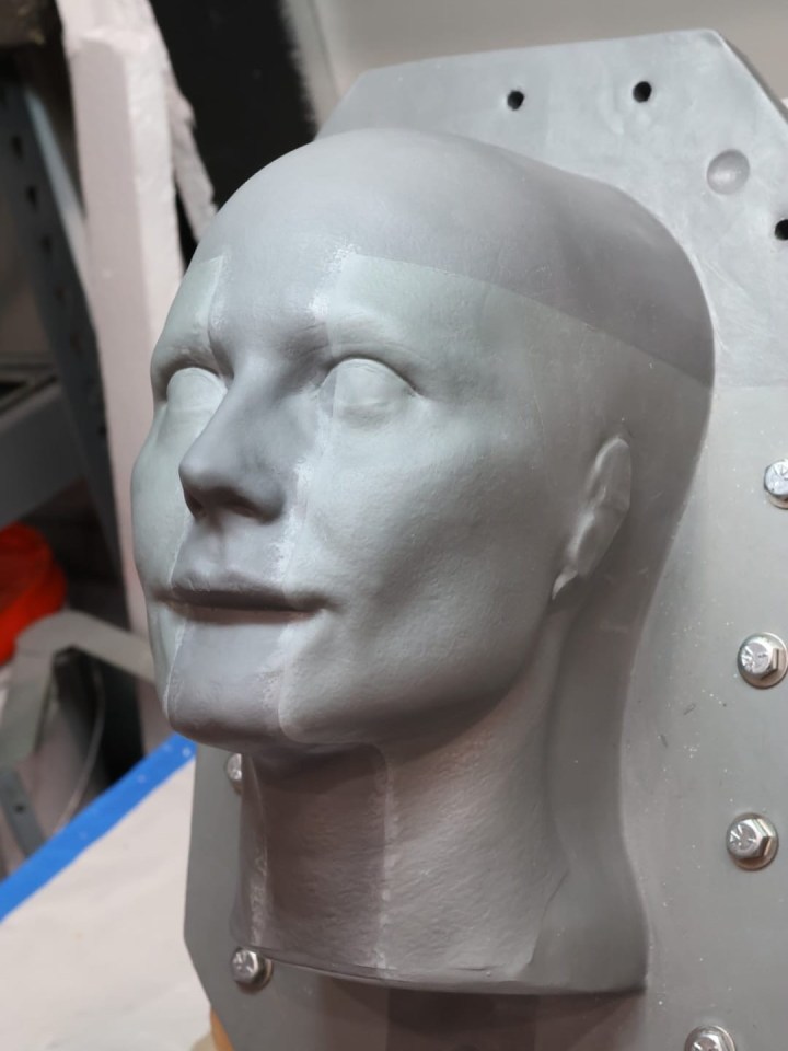 Mold of a human head.