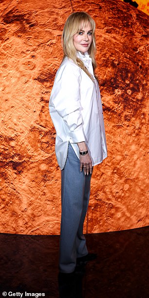 Nicole showed off her sophisticated style