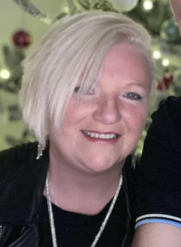 After shedding 3st on Mounjaro, Julie began experiencing severe pain in her abdomen and had to go to A&E