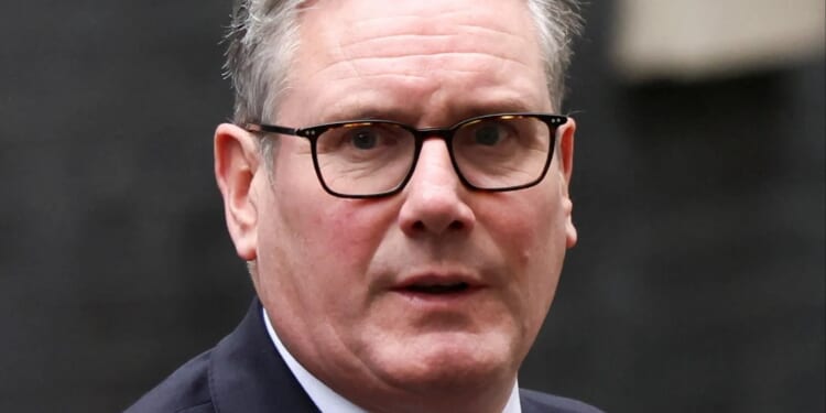 Robert Jenrick should stop lecturing the public, blasts Sir Keir Starmer as PM says 'it's hard to take him serious'