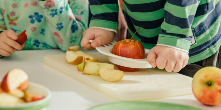 Mum moans as nursery doesn't offer anything other than 'fancy' food but people slam her saying 'it's not a supermarket'