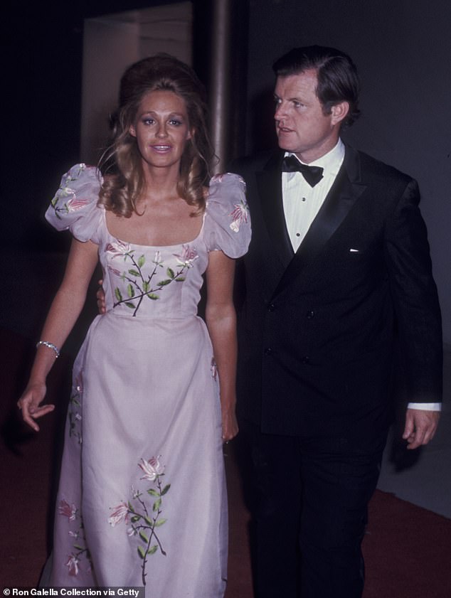 Joan Kennedy and Senator Edward Kennedy attend Kennedy Center Arts Preview Gala on May 27, 1971 at the Kennedy Center in Washington DC