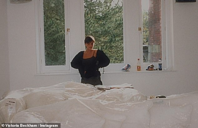 'When the Spice Girls finished it was so extreme, one minute I'm spreading the word of girl power and then the next minute, I'm a wife in a flat in Manchester,' she explained