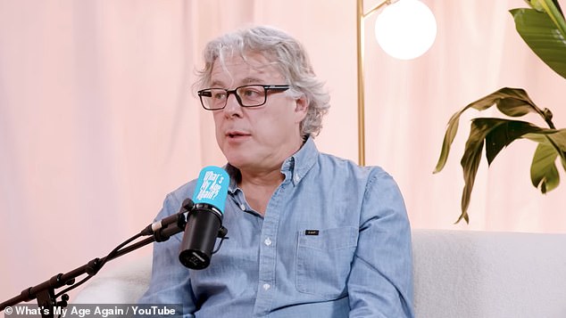 Alan continued: ¿Of course, what she was trying to do was seduce me. She'd chosen me, of all the people in the party, to approach... I introduced her to the cast of Coronation Street'