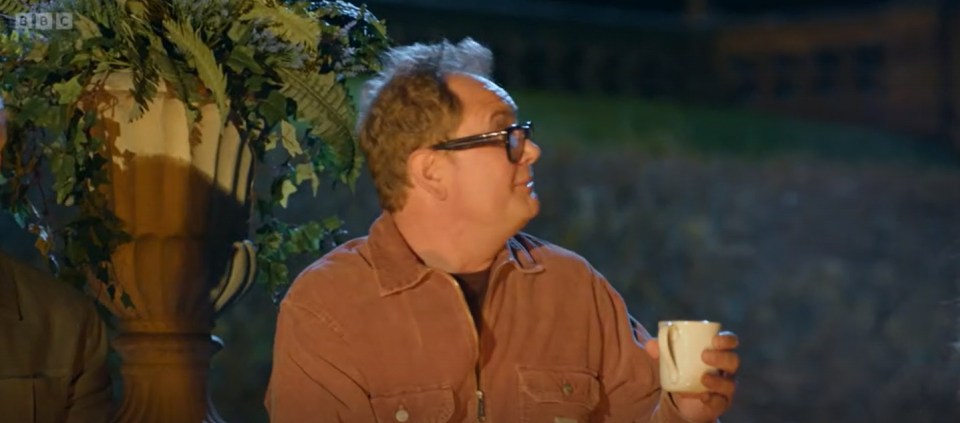 Alan Traitors as a traitor with Jonathan.