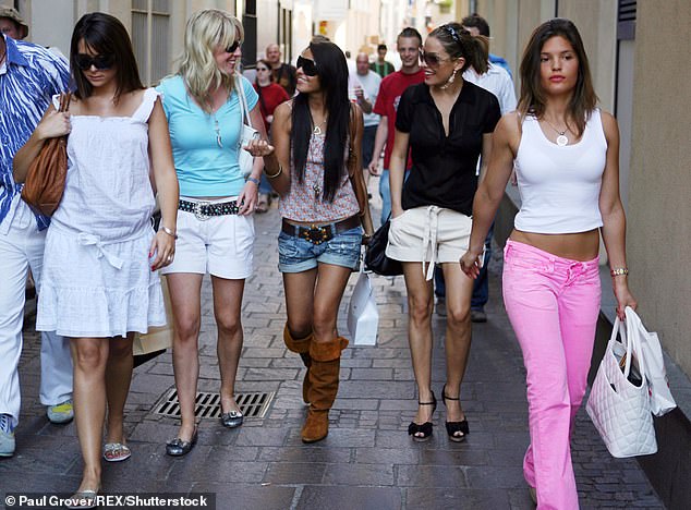 Pictured left to right: Vanessa Perroncel, Lisa Roughead, Micheala Henderson-Thynne, Elen Rivas and Carly in 2006