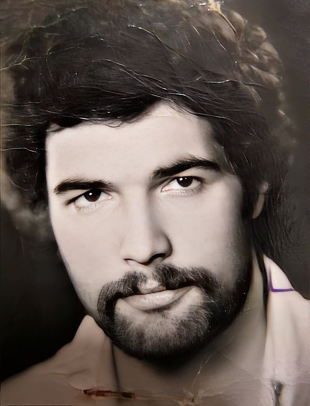 Sadredin Sadidi, an Iranian activist, was killed in 1988 for his work against the regime