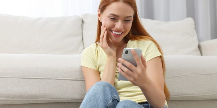 The formula to a successful long-distance relationship for students revealed