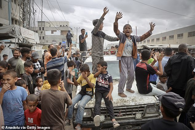 Hamas and Israel have agreed to an historic deal which has signaled peace in the Middle East. Children in Palestine were seen celebrating after the announcement