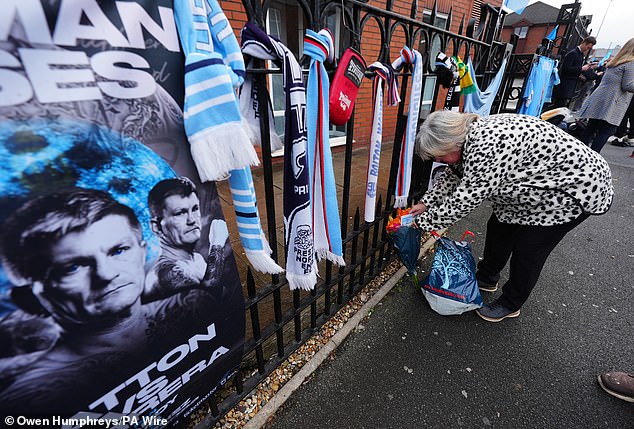 Tributes outside Hatton's Gym in Hyde ahead of the funeral procession this morning