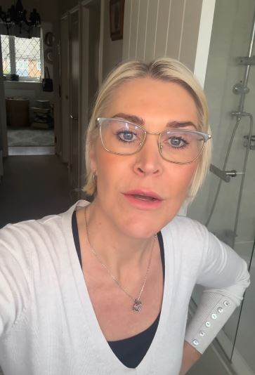 Jo O'Meara wearing a bandage around her torso.