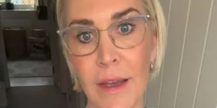 S Club's Jo O'Meara rushed to A&E after painful injury leaves her in bandages