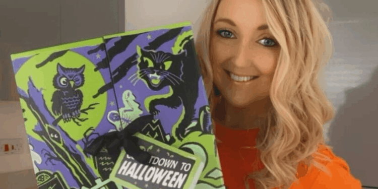 I tried Lush's Halloween countdown calendar - move over Christmas advent chocs, spooky goodies take the win