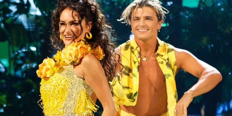 Strictly star backs BBC in 'trained dancers' row and says show would VERY boring without them