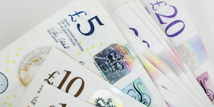 Struggling pensioners can get a £200 cash boost to help cover energy cost this winter - check to see if you can apply