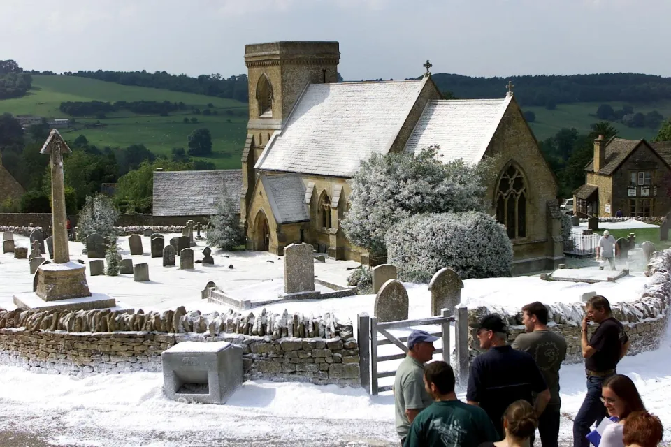 Filming for Bridget Jones's Diary in the Cotswold village of Snowshill.