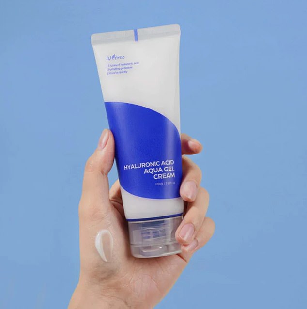 A lightweight, oil-free gel or lotion with hyaluronic acid, like the Isntree Hyaluronic Acid Aqua Gel Cream, will hydrate without clogging pores