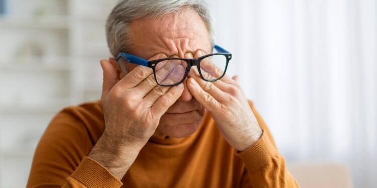 Over 700,000 Brits risk £1k fine if they forget to tell DVLA about common eye condition