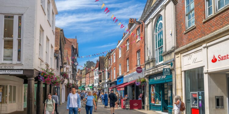 High street bargain chain with 700 branches to close ALL stores for three days this Christmas to give staff a break