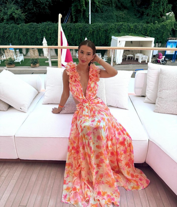 Isabel Haugseng Johansen, https://www.instagram.com/isabellaa/?hl=en