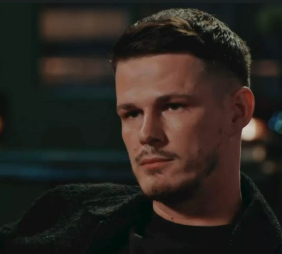 Steven from MAFS UK looking directly at the camera.