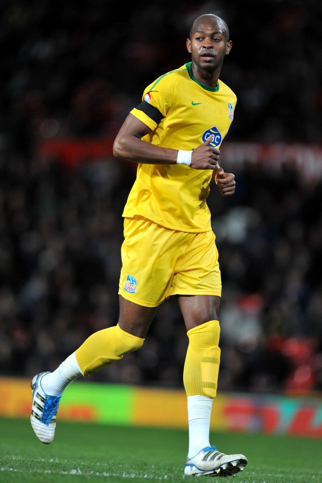 Anthony Gardner of Crystal Palace running on the field.
