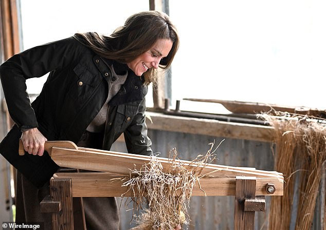 Kate, who has long been passionate about the importance of the British textiles industry,  even tried her hand at using a restored heritage machinery which is used for 'breaking and scutching' the fibre