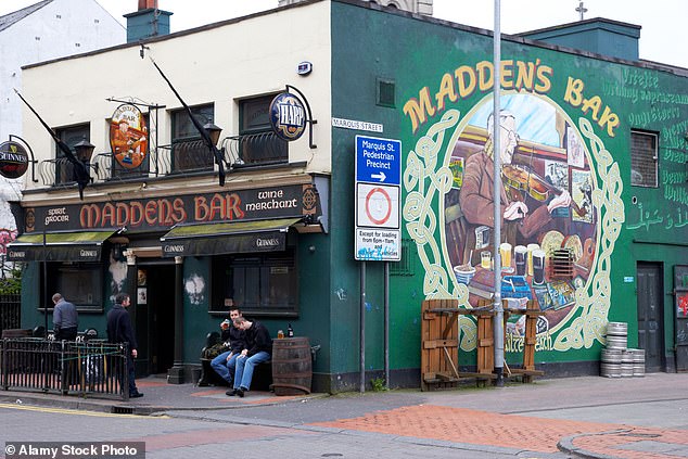 Maddens is the nicer and more traditional version of Kelly’s Cellars round the corner. Just on the edge of town on the way out towards the west. Good place for traditional music