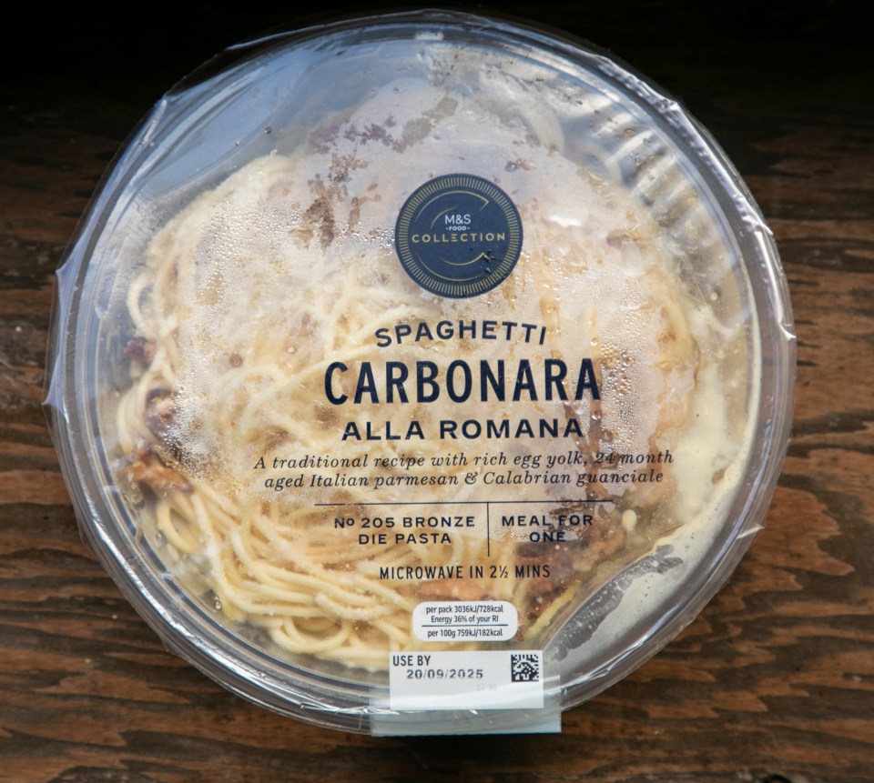 M&S Collection Spaghetti Carbonara Alla Romana.