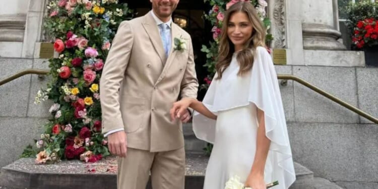 I didn’t want to spend loads on my wedding so gambled on a £20 Temu buy