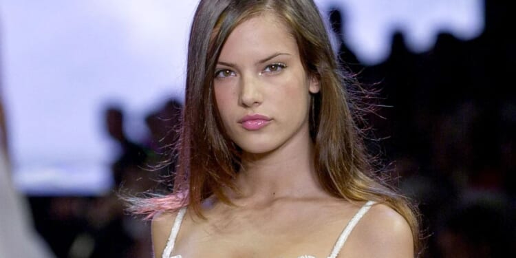 Victoria’s Secret throwbacks show the iconic Angels in the 2000s and now