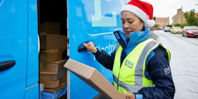 Looking for extra festive cash? Royal Mail, Amazon & supermarkets hiring for more than 130,000 Christmas jobs RIGHT NOW