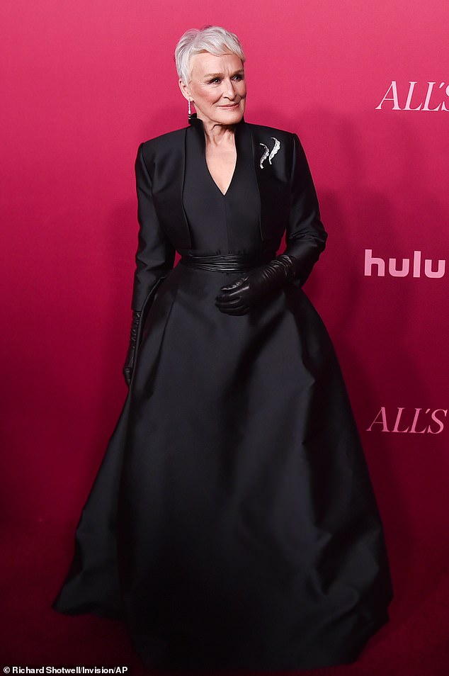 The renowned actress paired the outfit with black gloves