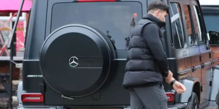 Tommy Fury dumps his G Wagon in a disabled parking bay as he enjoys day out with Molly-Mae