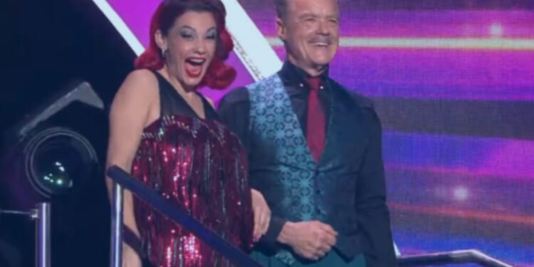 Dianne Buswell and Stefan Davies return to the Strictly dance floor after fans claim illness was 'cover up'