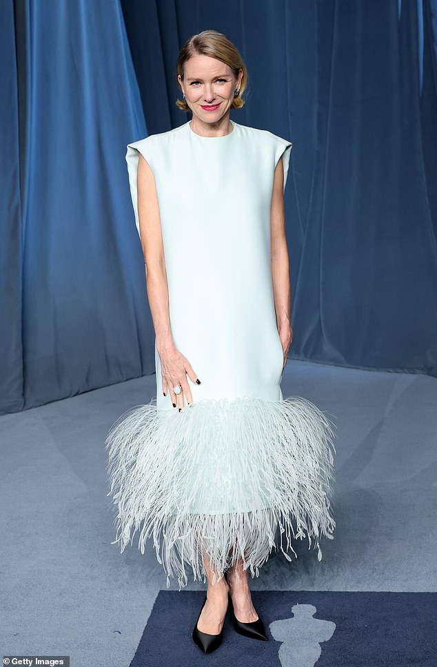 Actress Naomi Watts showed off her sophisticated sense of style in light blue feathered dress and simple black heels